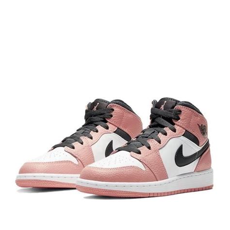 air jordan 1 mid pour femme to my first coach